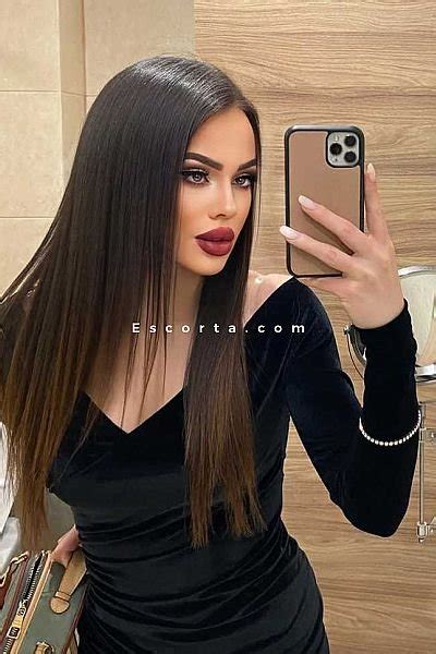 Escort Reggio Calabria, donna cerca uomo 